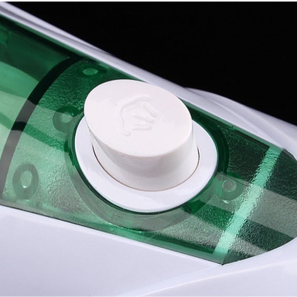 Portable Handheld Steamer - Picture 3 of 12